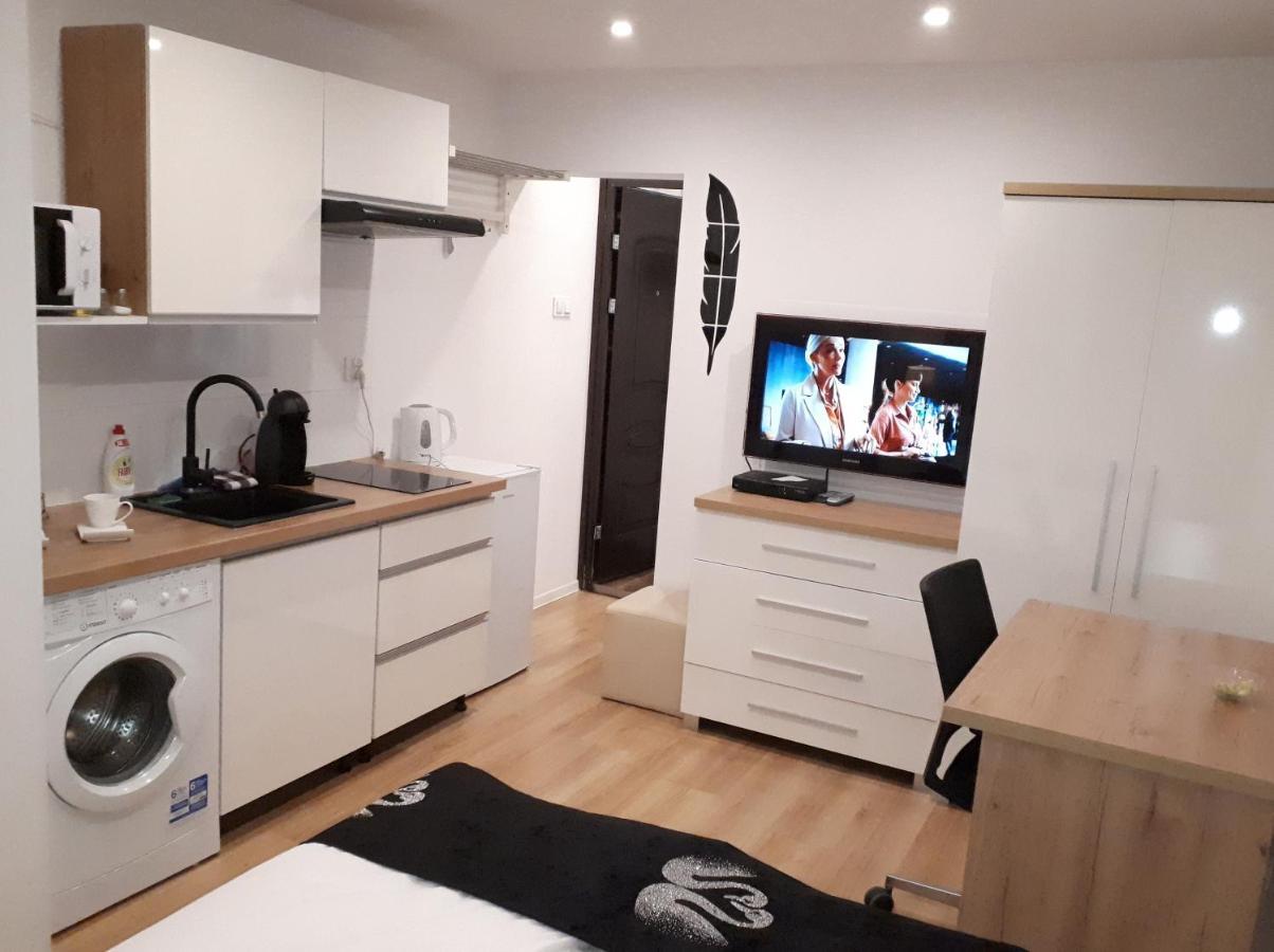 apartamenty centrum Panoramiczna mała dwójka SWAN ŁABĘDŹ PROMENADA Klimatyzacja lodowa Kielce Exterior foto