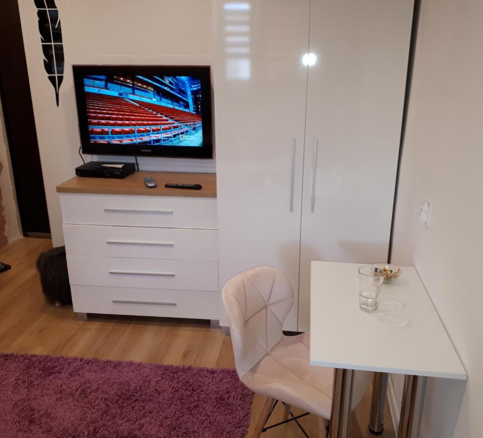 apartamenty centrum Panoramiczna mała dwójka SWAN ŁABĘDŹ PROMENADA Klimatyzacja lodowa Kielce Exterior foto